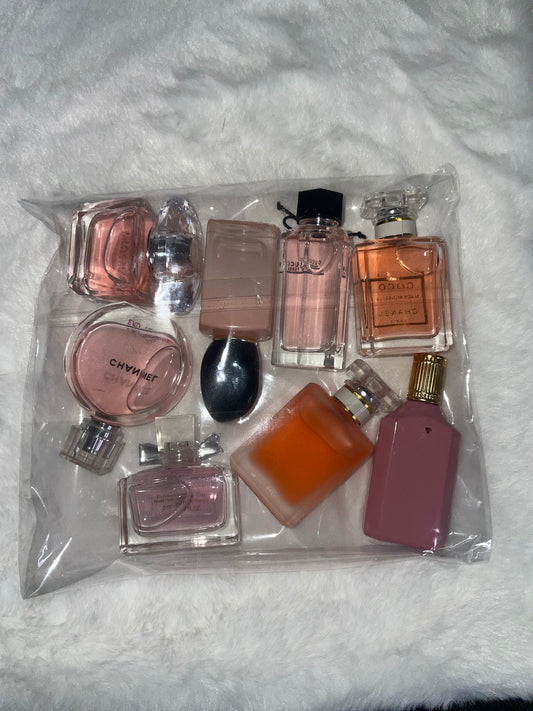 HER PINK BAG (8 PCS)